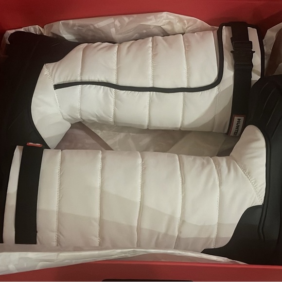 Hunter Shoes - Hunter Original Intrepid Insulated Buckle Tall Snow Boot size 7